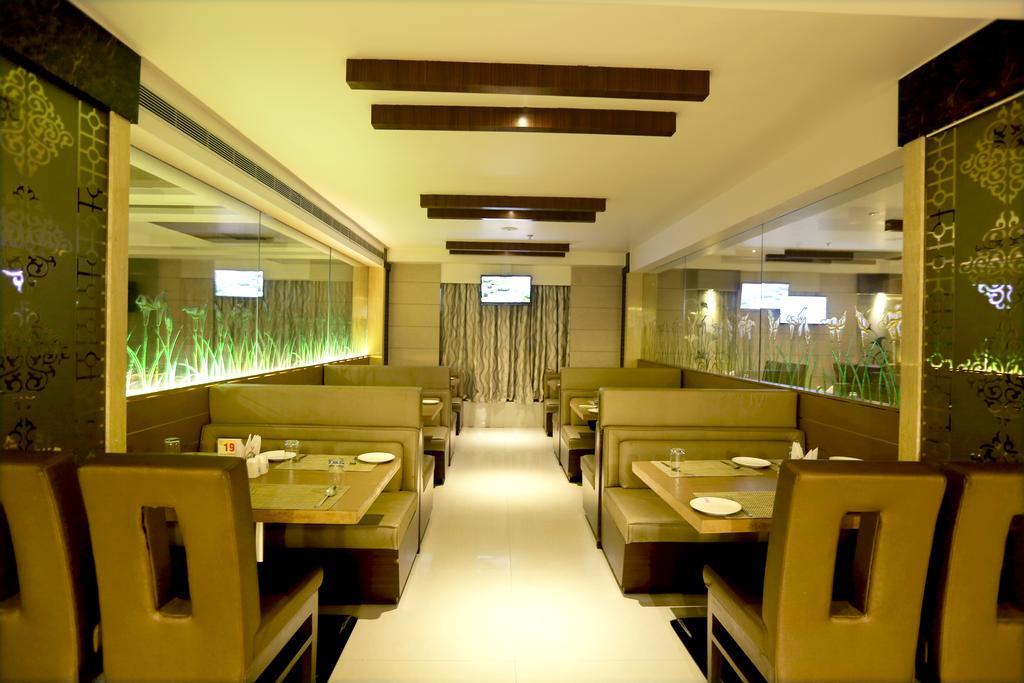 Swagath Grand Suchitra Hotel Hyderabad Exterior foto